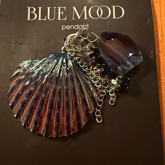 Hildie & Jo Silver Blue Mood Sea Shell Pendant NWT - Picture 2 of 5